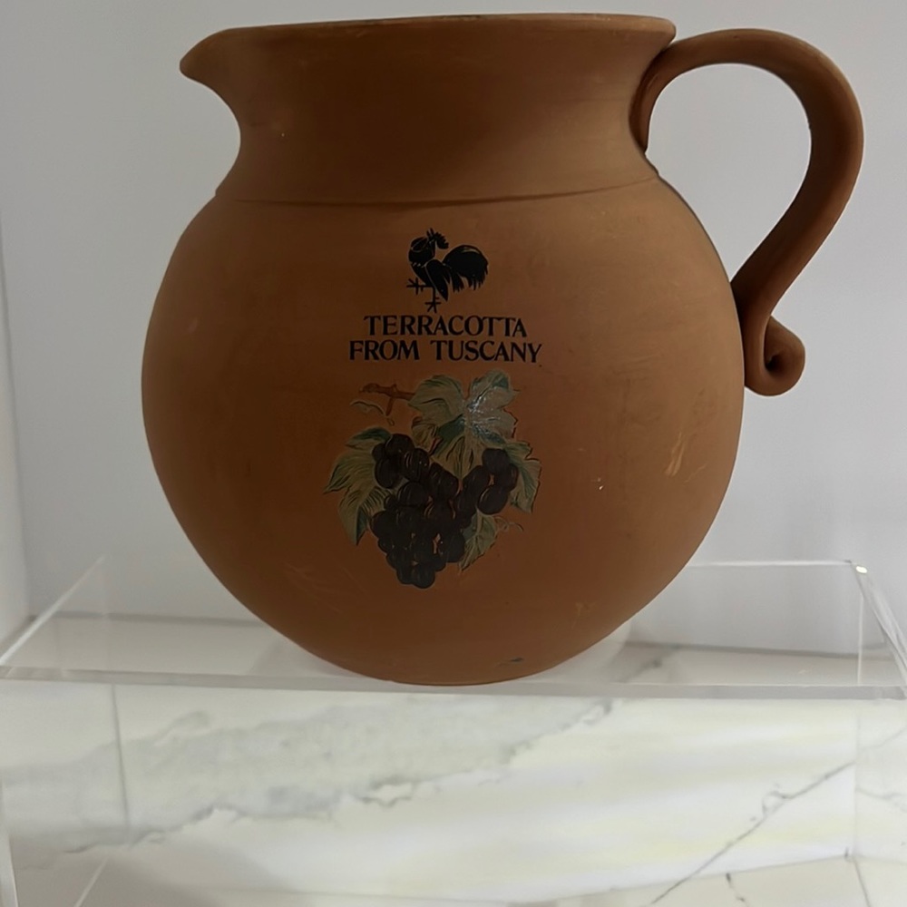 Terracotta From Tuscany Water Jug Made In Italy TERRACOTTA FROM TUSCANY.
6" TALL